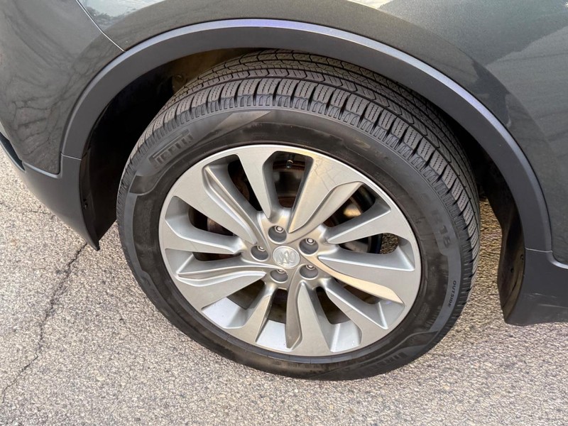 Buick Encore Vehicle Full-screen Gallery Image 10
