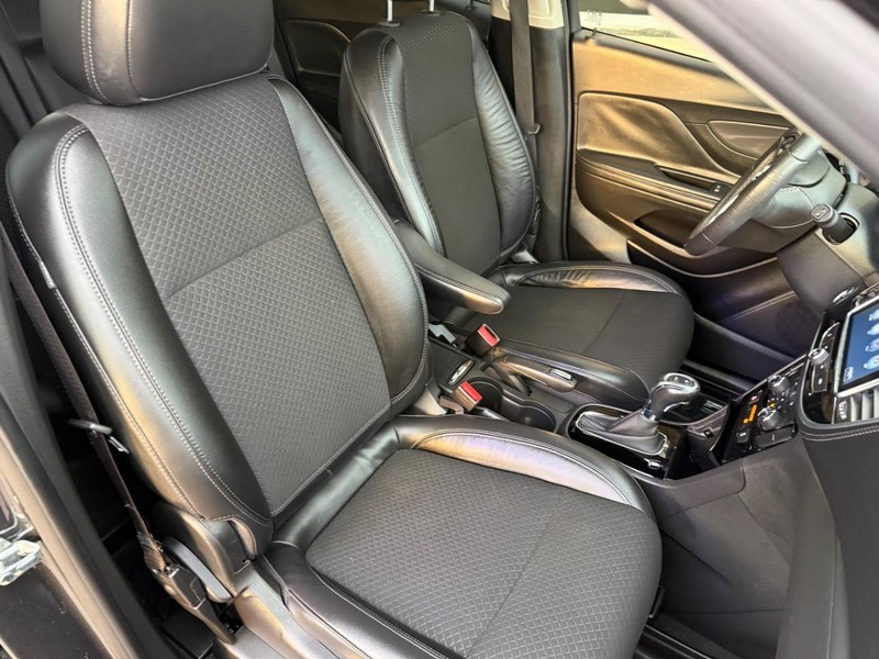 Buick Encore Vehicle Full-screen Gallery Image 11