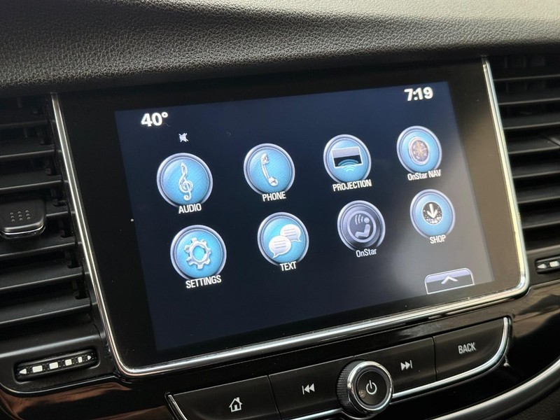 Buick Encore Vehicle Full-screen Gallery Image 23