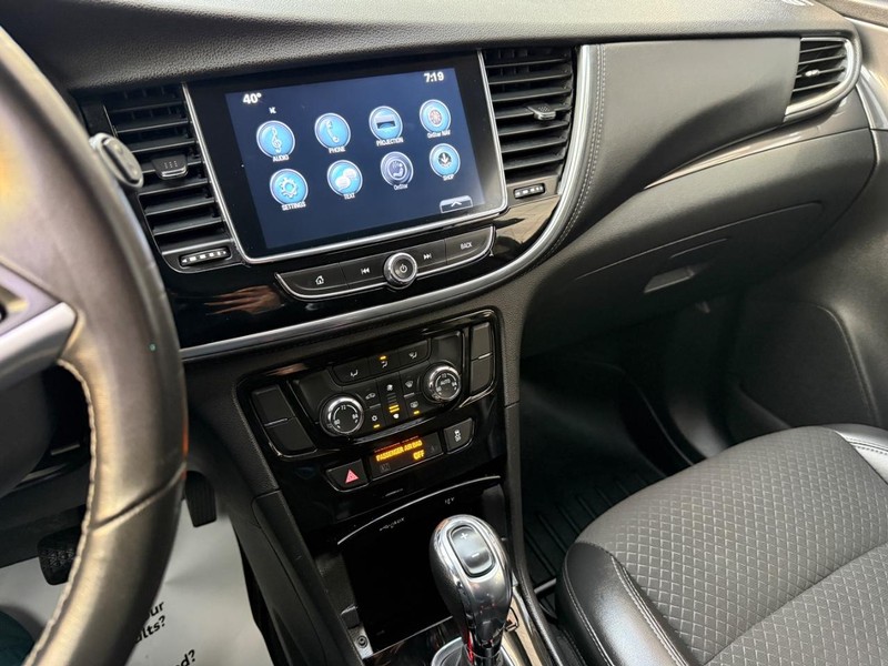 Buick Encore Vehicle Full-screen Gallery Image 25