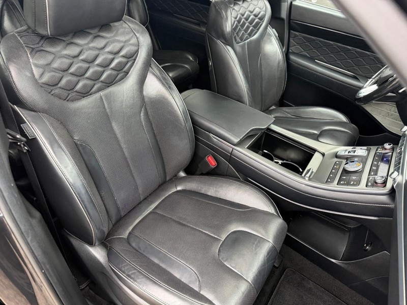 Hyundai Palisade Vehicle Full-screen Gallery Image 11