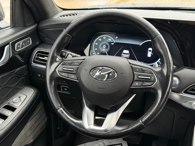 Hyundai Palisade Vehicle Full-screen Gallery Image 15
