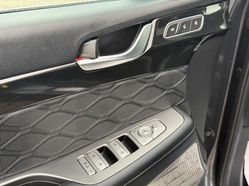 Hyundai Palisade Vehicle Full-screen Gallery Image 19