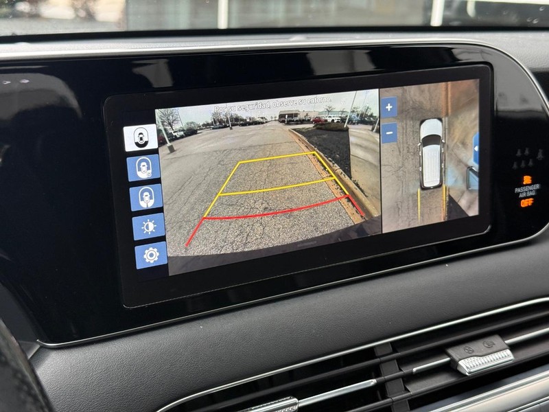 Hyundai Palisade Vehicle Full-screen Gallery Image 25