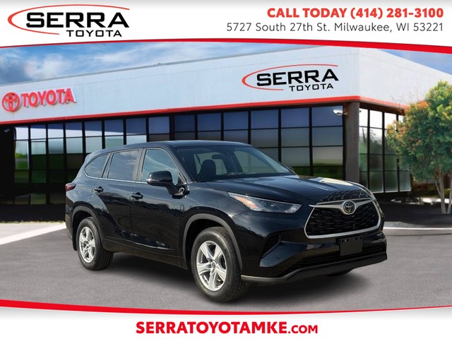 Milwaukee WI 2023 Toyota Highlander more details - toyota highlander