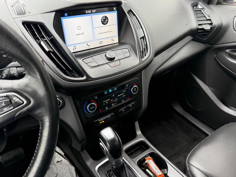 Ford Escape Vehicle Full-screen Gallery Image 25