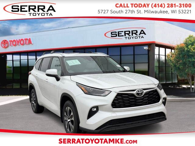 Milwaukee WI 2023 Toyota Highlander more details - toyota highlander
