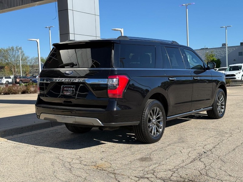 Ford Expedition Max Vehicle Full-screen Gallery Image 03