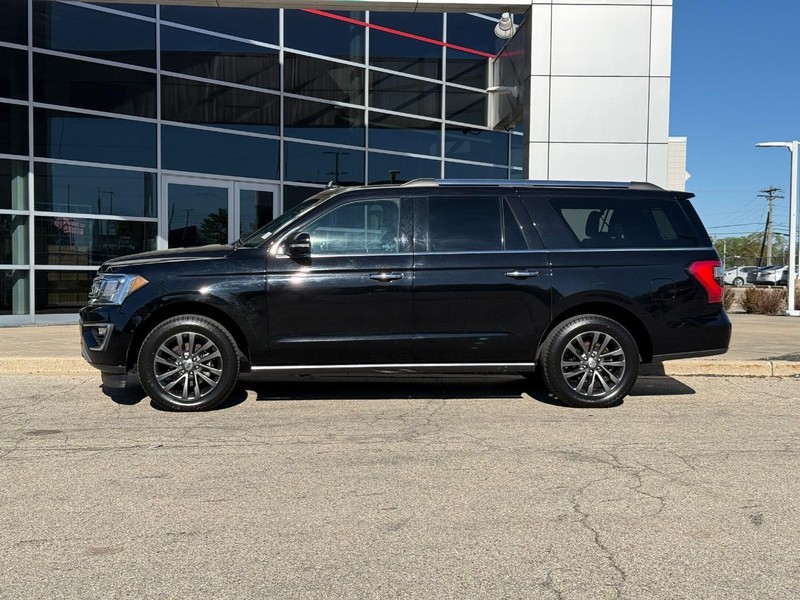Ford Expedition Max Vehicle Full-screen Gallery Image 06