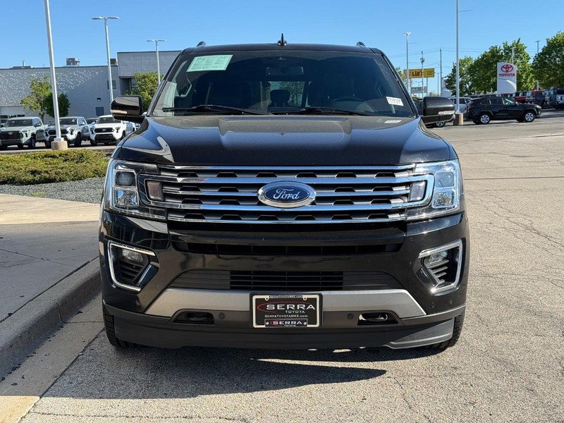 Ford Expedition Max Vehicle Full-screen Gallery Image 08