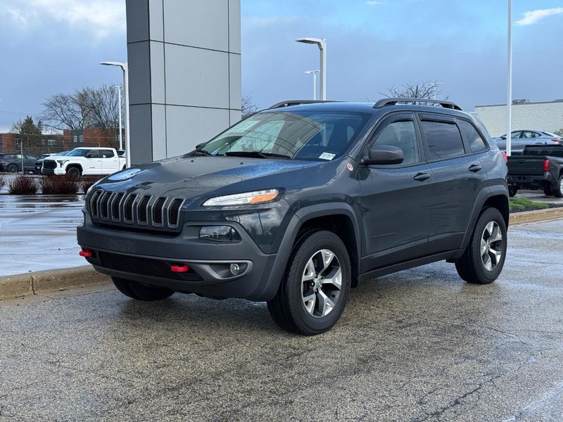 Jeep Cherokee Vehicle Full-screen Gallery Image 07