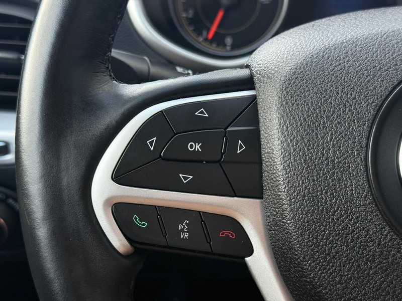 Jeep Cherokee Vehicle Full-screen Gallery Image 20
