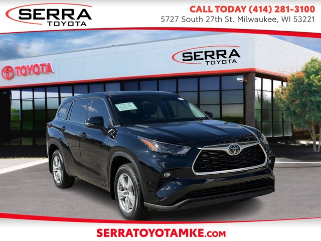 Milwaukee WI 2022 Toyota Highlander more details - toyota highlander