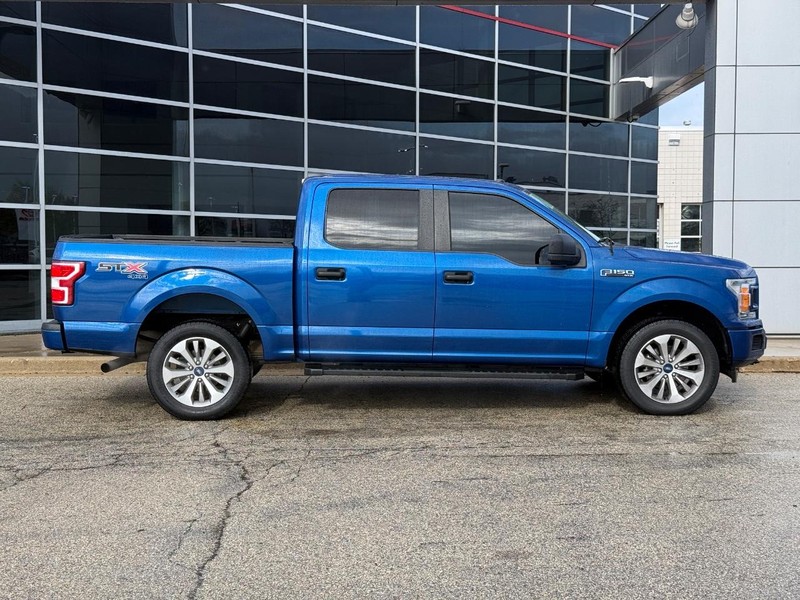 Ford F-150 Vehicle Full-screen Gallery Image 02