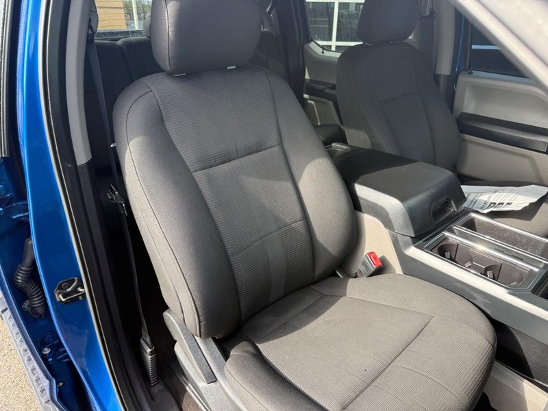 Ford F-150 Vehicle Full-screen Gallery Image 11