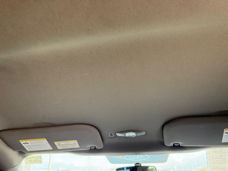 Ford F-150 Vehicle Full-screen Gallery Image 15