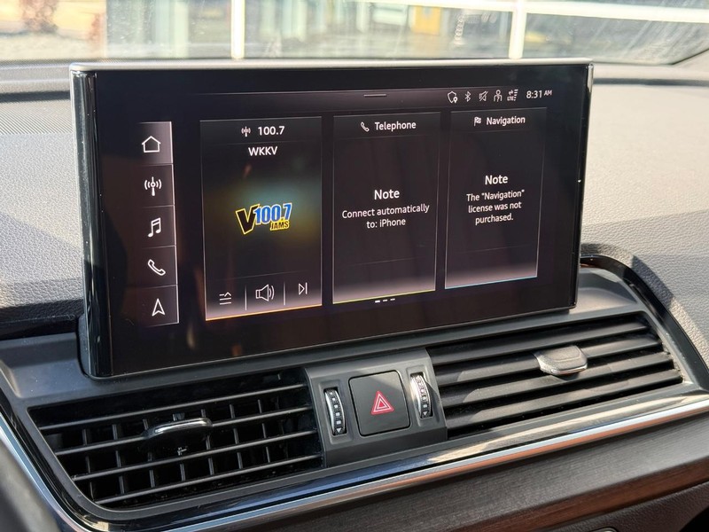 Audi Q5 Vehicle Full-screen Gallery Image 23