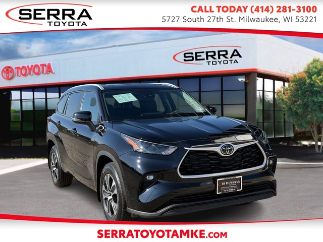Milwaukee WI 2023 Toyota Highlander more details - toyota highlander