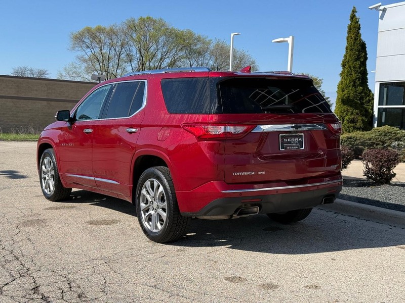 Chevrolet Traverse Vehicle Full-screen Gallery Image 05
