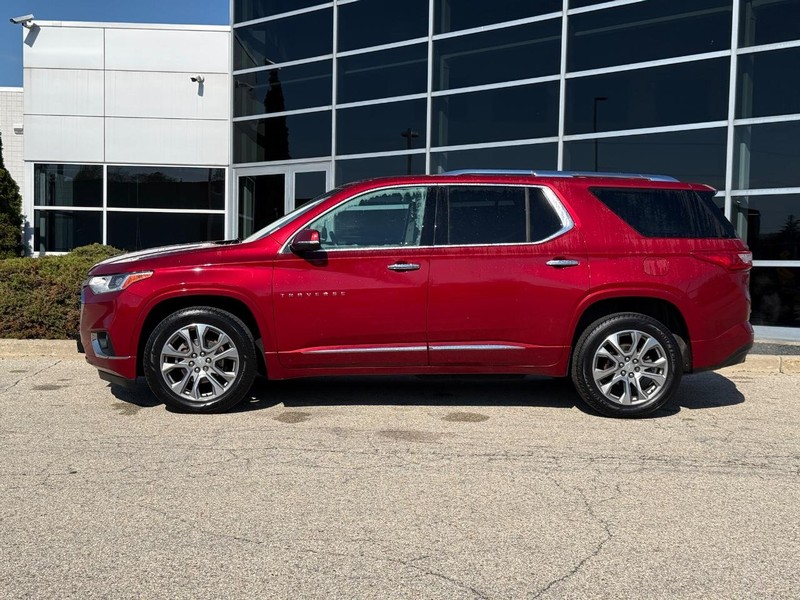 Chevrolet Traverse Vehicle Full-screen Gallery Image 06