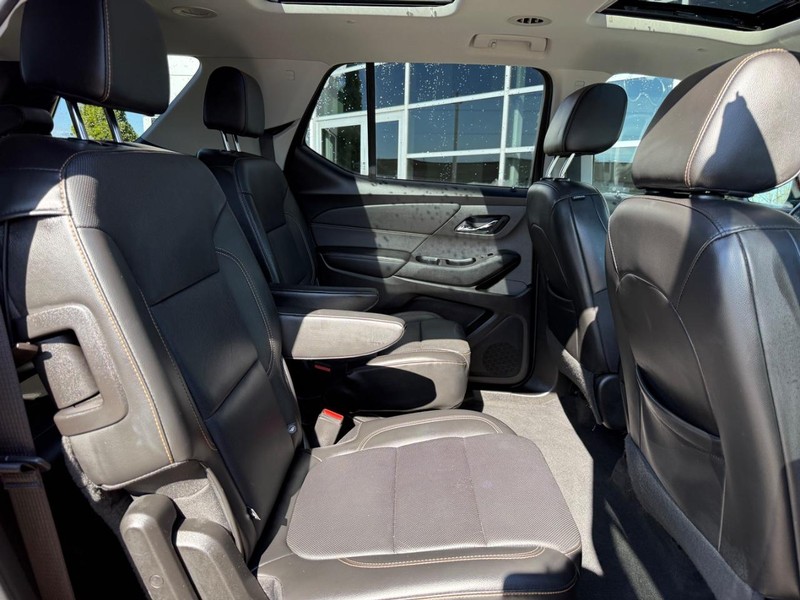 Chevrolet Traverse Vehicle Full-screen Gallery Image 12