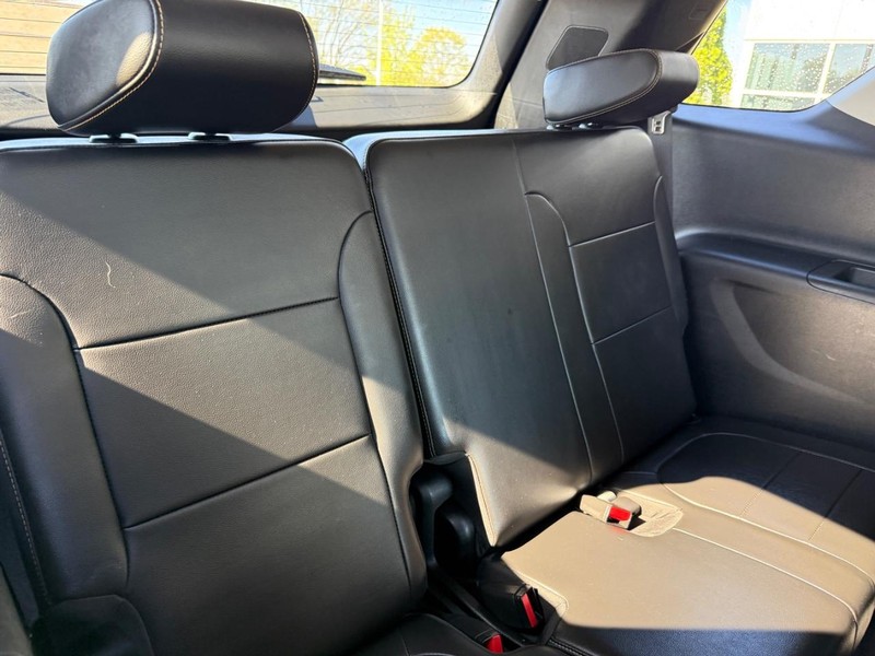 Chevrolet Traverse Vehicle Full-screen Gallery Image 13