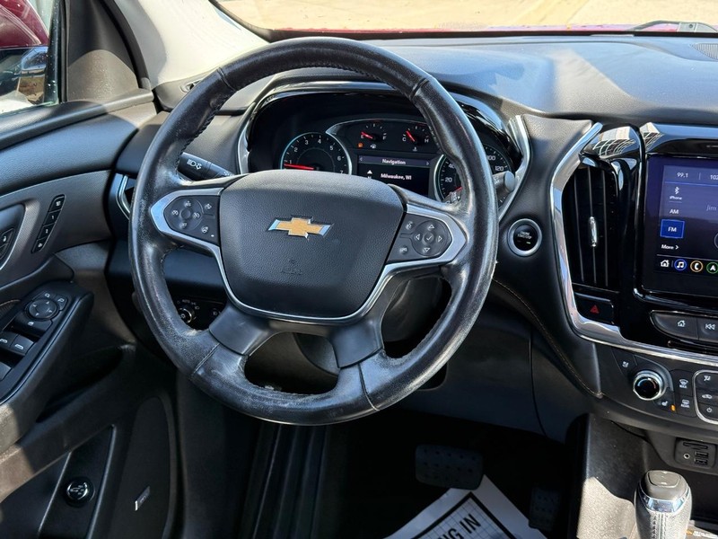 Chevrolet Traverse Vehicle Full-screen Gallery Image 15