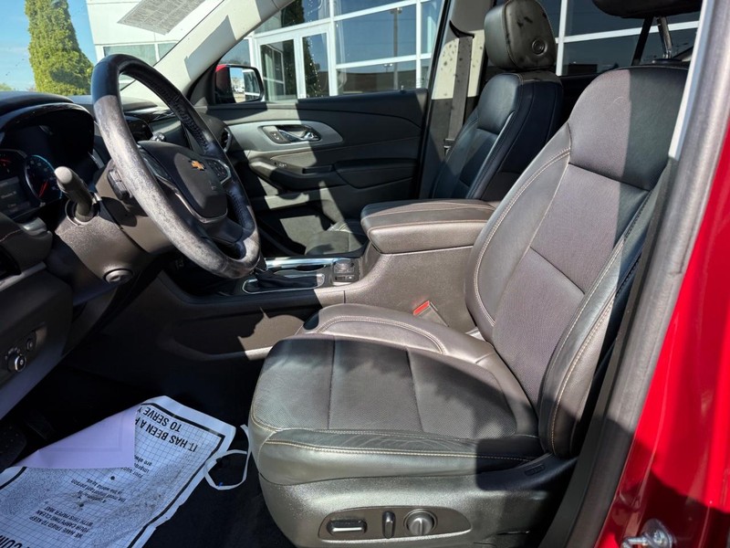Chevrolet Traverse Vehicle Full-screen Gallery Image 17