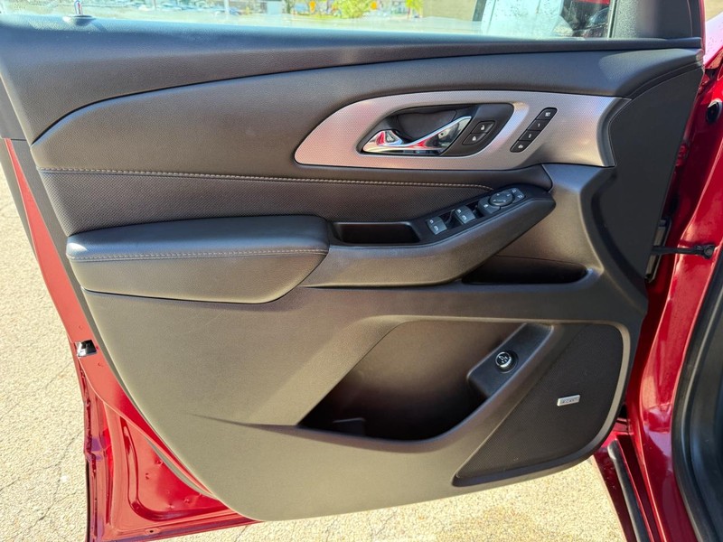 Chevrolet Traverse Vehicle Full-screen Gallery Image 20