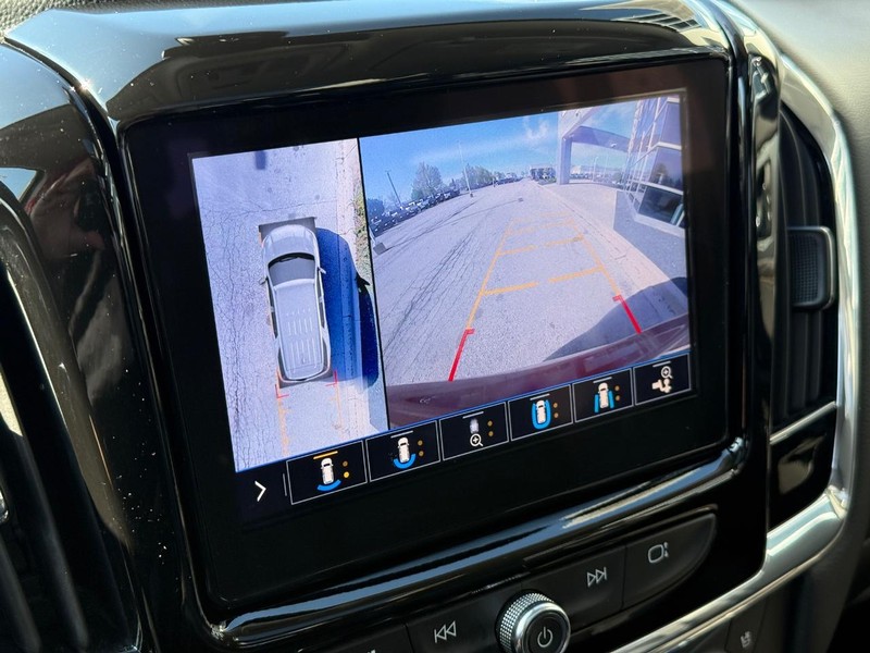 Chevrolet Traverse Vehicle Full-screen Gallery Image 25
