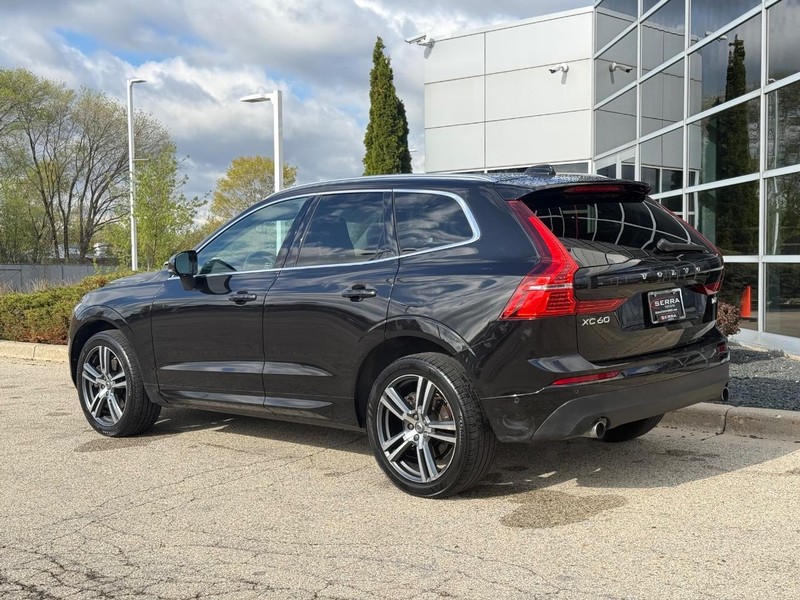 Volvo XC60 Vehicle Full-screen Gallery Image 05