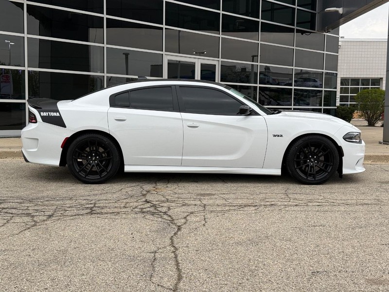 Dodge Charger Vehicle Full-screen Gallery Image 02