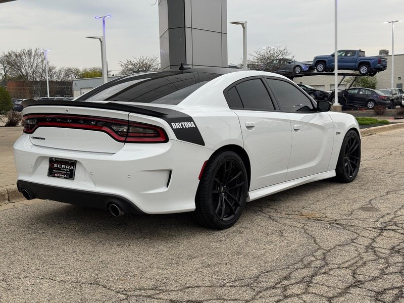 Dodge Charger Vehicle Full-screen Gallery Image 03
