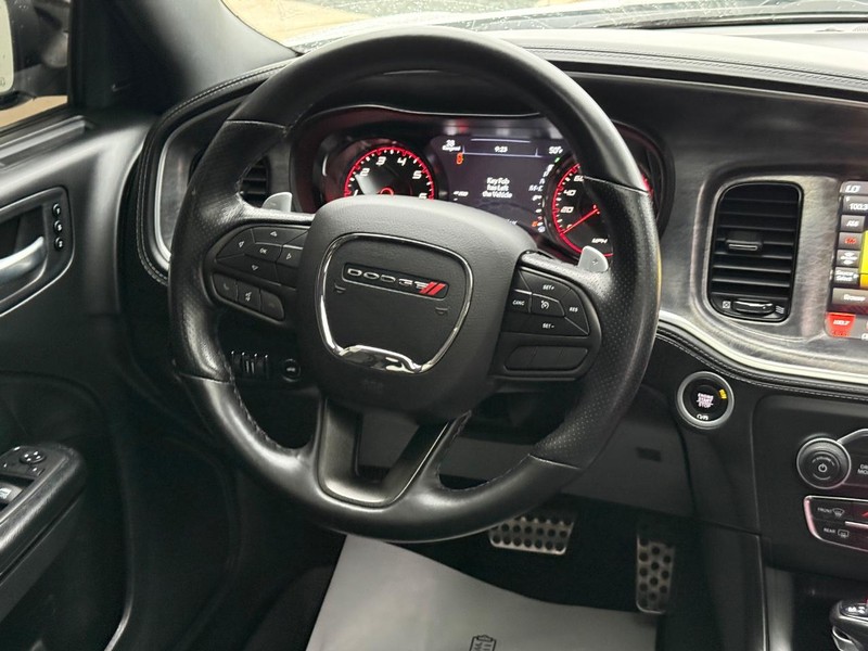 Dodge Charger Vehicle Full-screen Gallery Image 14
