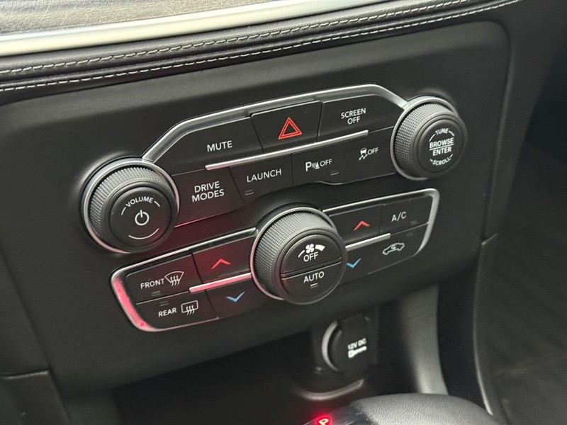Dodge Charger Vehicle Full-screen Gallery Image 28