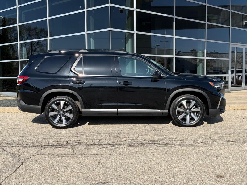 Honda Pilot Vehicle Full-screen Gallery Image 02