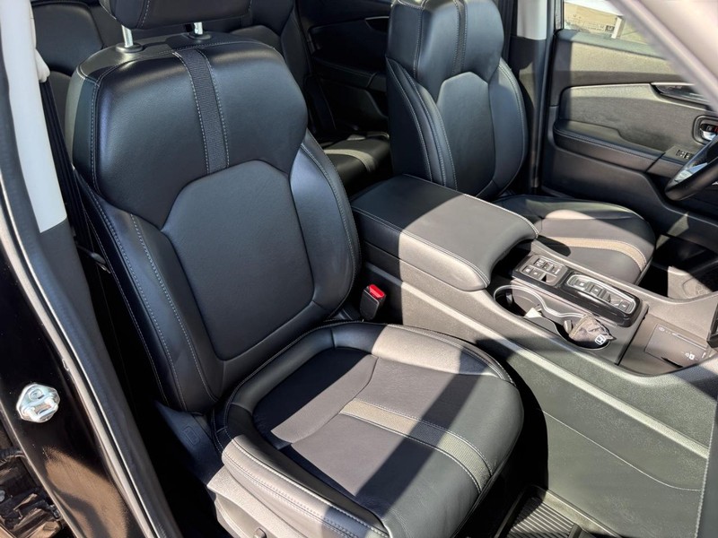 Honda Pilot Vehicle Full-screen Gallery Image 11