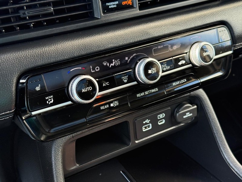 Honda Pilot Vehicle Full-screen Gallery Image 30