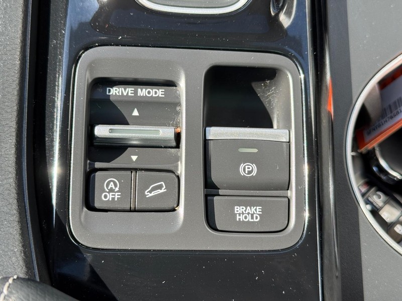Honda Pilot Vehicle Full-screen Gallery Image 32