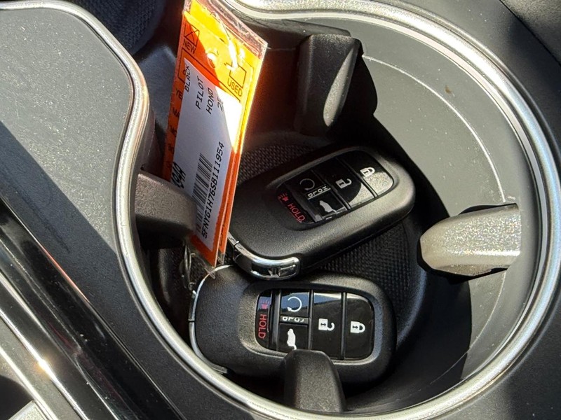 Honda Pilot Vehicle Full-screen Gallery Image 34