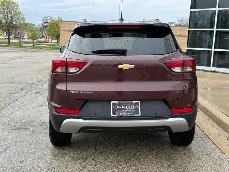 Chevrolet TrailBlazer Vehicle Full-screen Gallery Image 04