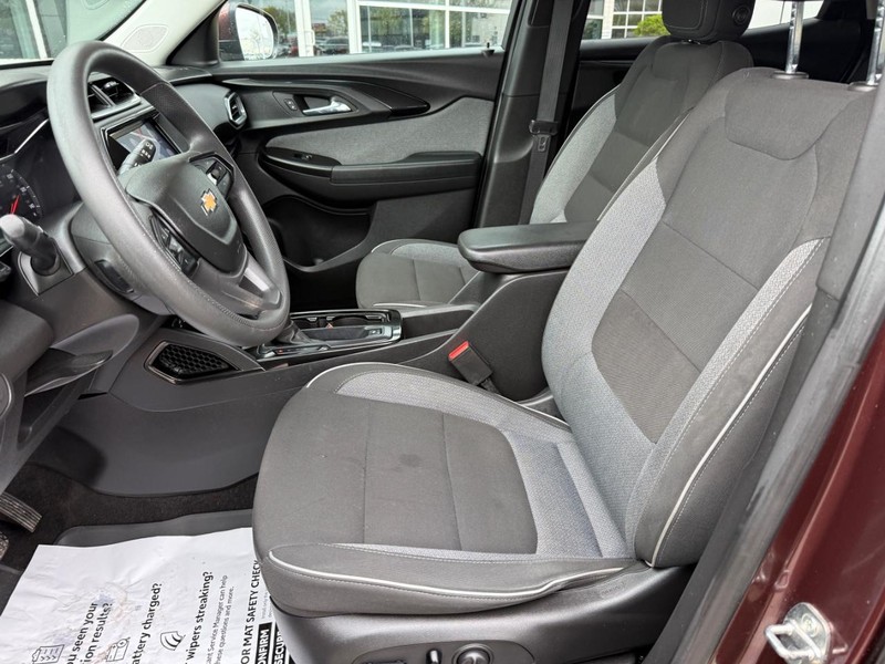 Chevrolet TrailBlazer Vehicle Full-screen Gallery Image 16