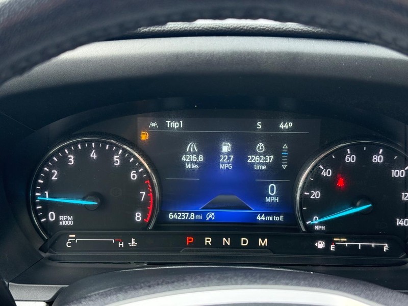 Ford Explorer Vehicle Full-screen Gallery Image 23