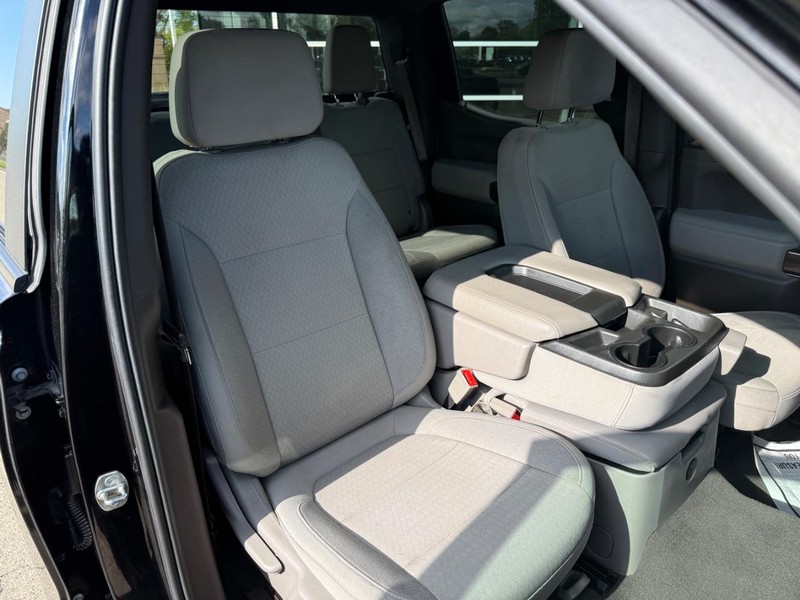 Chevrolet Silverado 1500 Vehicle Full-screen Gallery Image 11