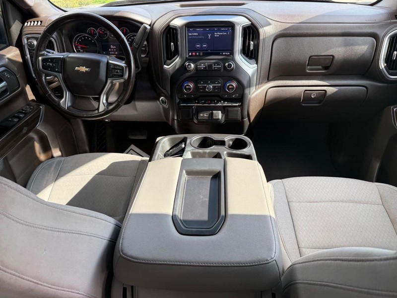 Chevrolet Silverado 1500 Vehicle Full-screen Gallery Image 13