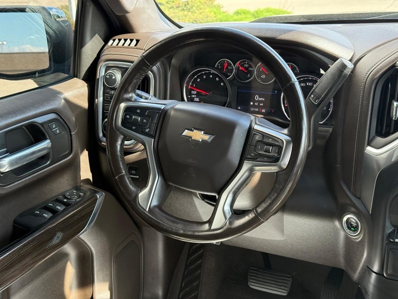 Chevrolet Silverado 1500 Vehicle Full-screen Gallery Image 14