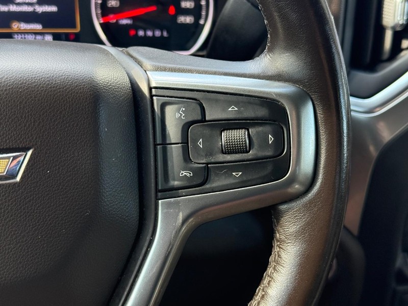Chevrolet Silverado 1500 Vehicle Full-screen Gallery Image 21