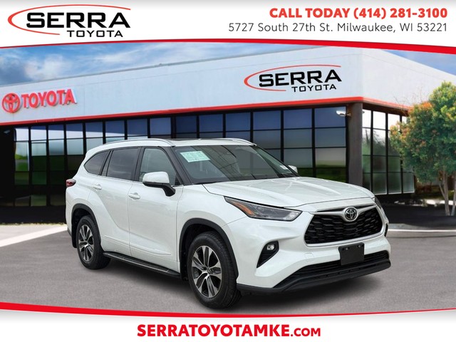 Milwaukee WI 2023 Toyota Highlander more details - toyota highlander