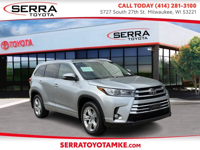 Milwaukee WI 2017 Toyota Highlander more details - toyota highlander