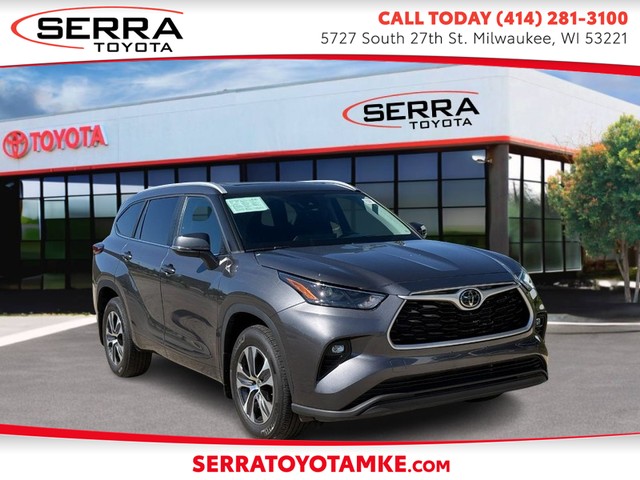 Milwaukee WI 2023 Toyota Highlander more details - toyota highlander